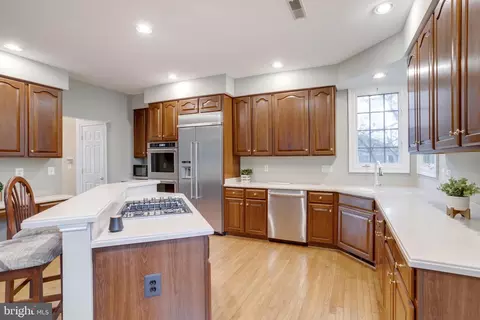 9370 Colbert Ct, Fairfax, VA 22032 photo 24