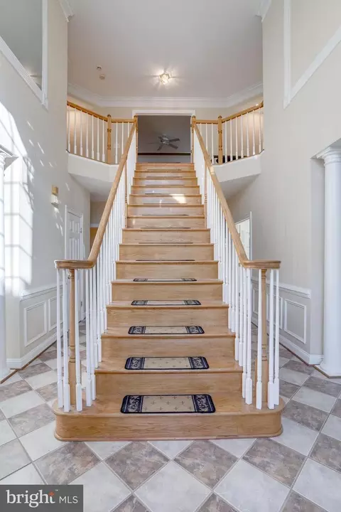 9370 Colbert Ct, Fairfax, VA 22032 photo 4