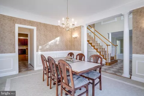 9370 Colbert Ct, Fairfax, VA 22032 photo 5