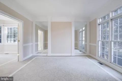 9370 Colbert Ct, Fairfax, VA 22032 photo 13