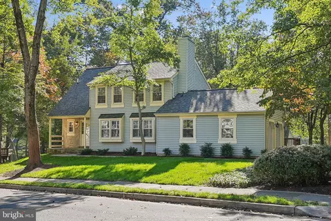 5922 New England Woods Dr, Burke, VA 22015