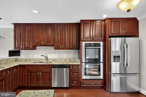 Kitchen - 11430 Links Dr, Reston, VA 20190 photo 4 of 5