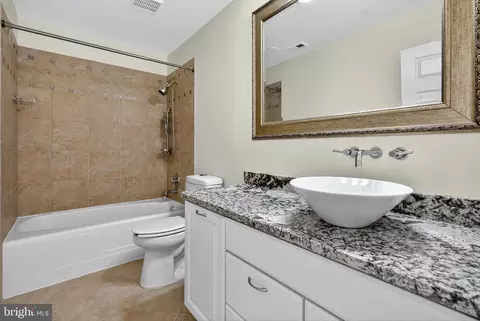 Bath - 11430 Links Dr, Reston, VA 20190 photo 4 of 4