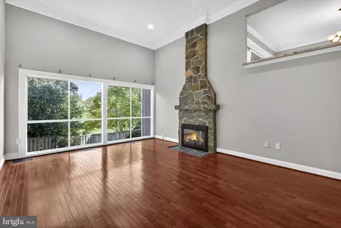 Living - 11430 Links Dr, Reston, VA 20190 photo 2 of 5