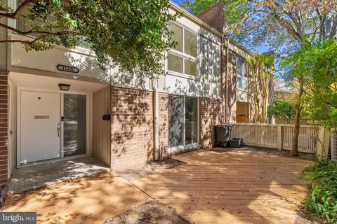 11430 Links Dr, Reston, VA 20190