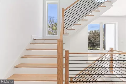 Entry Way - 5206 Ferndale St, Springfield, VA 22151 photo 11 of 17
