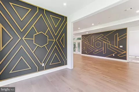 Entry Way - 5206 Ferndale St, Springfield, VA 22151 photo 3 of 17