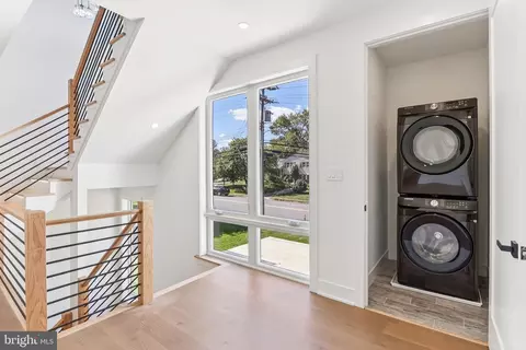Entry Way - 5206 Ferndale St, Springfield, VA 22151 photo 10 of 17