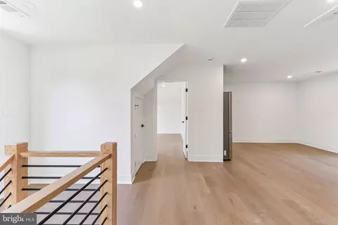 Entry Way - 5206 Ferndale St, Springfield, VA 22151 photo 15 of 17