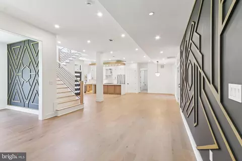 Entry Way - 5206 Ferndale St, Springfield, VA 22151 photo 4 of 17