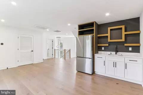 Entry Way - 5206 Ferndale St, Springfield, VA 22151 photo 14 of 17