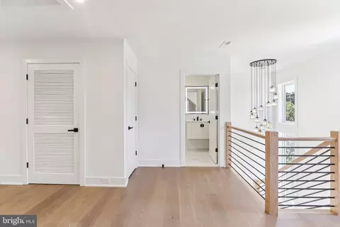 Entry Way - 5206 Ferndale St, Springfield, VA 22151 photo 13 of 17