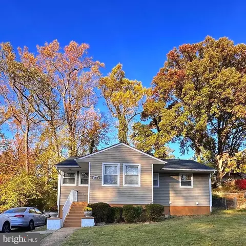 6430 Maplewood Dr, Falls Church, VA 22041