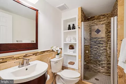 7252 Evans Mill Rd, Mclean, VA 22101 photo 50