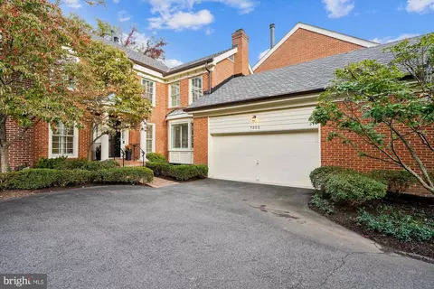7252 Evans Mill Rd, Mclean, VA 22101 photo 2