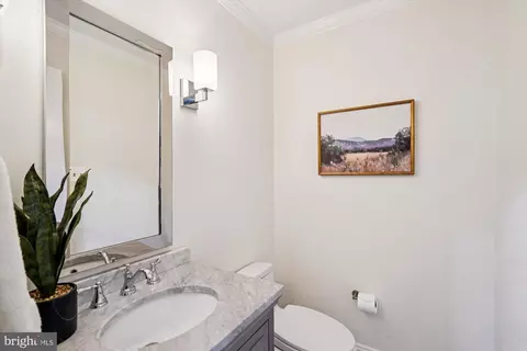 7252 Evans Mill Rd, Mclean, VA 22101 photo 15