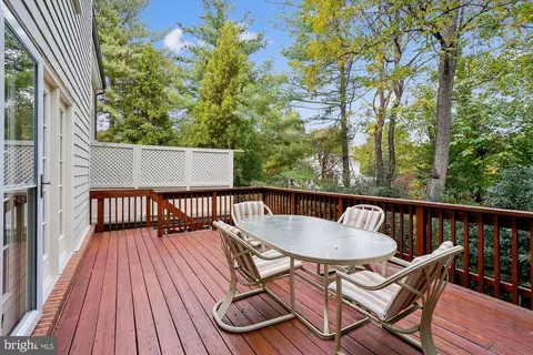 7252 Evans Mill Rd, Mclean, VA 22101 photo 22