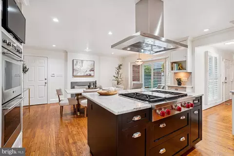 7252 Evans Mill Rd, Mclean, VA 22101 photo 16