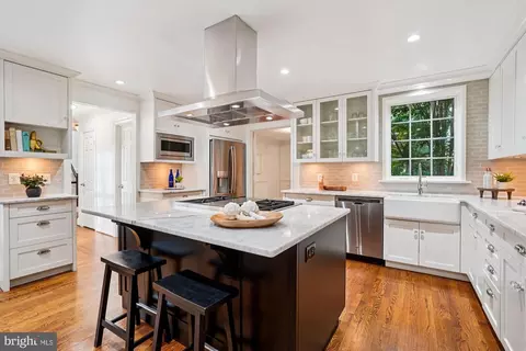7252 Evans Mill Rd, Mclean, VA 22101 photo 17