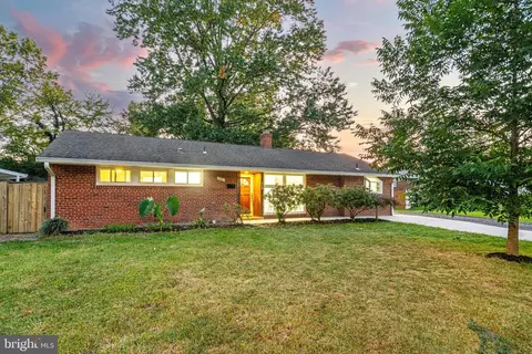 5301 Ferndale St, Springfield, VA 22151 photo 2
