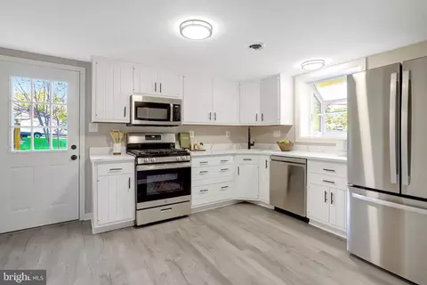 5301 Ferndale St, Springfield, VA 22151 photo 8