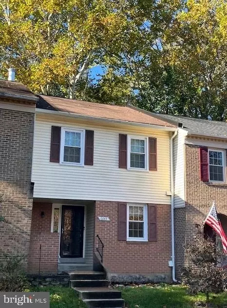 6045 Crown Royal Cir, Alexandria, VA 22310