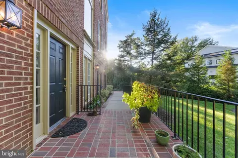 6619 Madison Mclean Dr, Mclean, VA 22101 photo 3