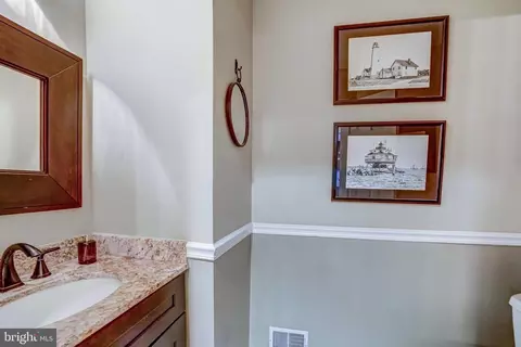Entry Way - 7714 Shootingstar Dr, Springfield, VA 22152 photo 3 of 4