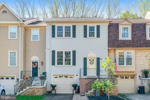 7714 Shootingstar Dr, Springfield, VA 22152