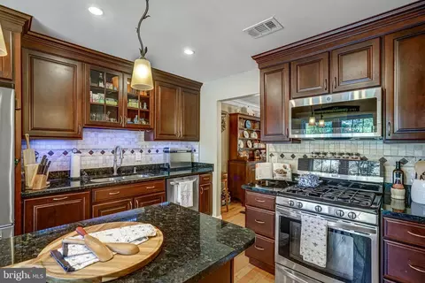 Kitchen - 7714 Shootingstar Dr, Springfield, VA 22152 photo 6 of 6