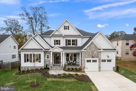 6609 Rockmont Ct, Falls Church, VA 22043