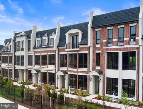 7043 Liberty Ln, Mclean, VA 22101