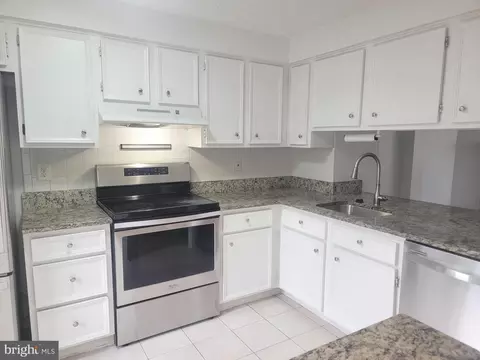 Kitchen - 8312 Brookvale Ct, Springfield, VA 22153 photo 3 of 6
