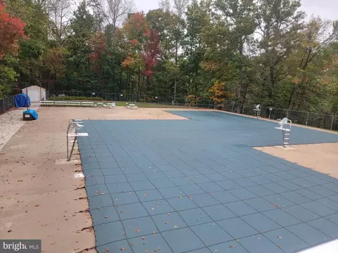 Exterior - 8312 Brookvale Ct, Springfield, VA 22153 photo 6 of 7