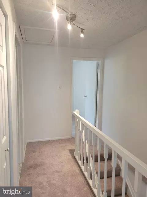 Entry Way - 8312 Brookvale Ct, Springfield, VA 22153 photo 8 of 9