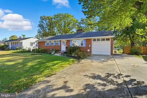 6221 Hibbling Ave, Springfield, VA 22150 photo 2