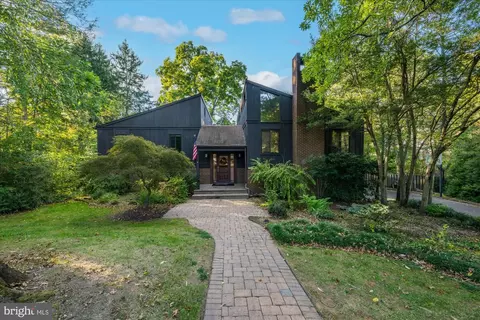 6952 Duncraig Ct, Mclean, VA 22101