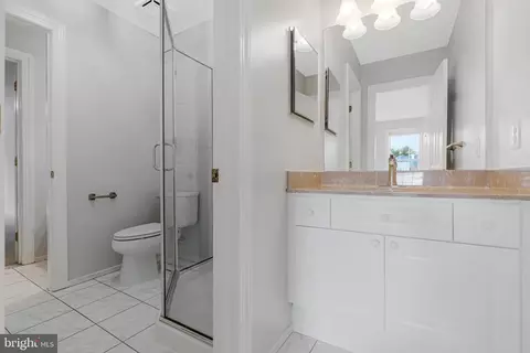 Bath - 1200 Chadsworth Ct, Mclean, VA 22102 photo 4 of 4