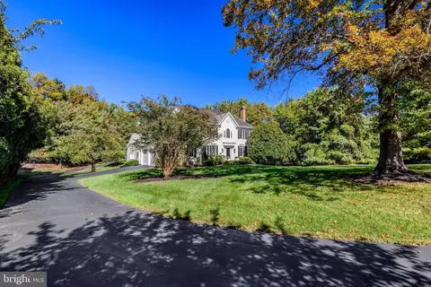 Exterior - 1200 Chadsworth Ct, Mclean, VA 22102 photo 12 of 12