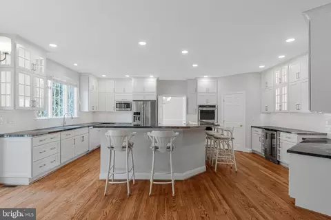 Kitchen - 1200 Chadsworth Ct, Mclean, VA 22102 photo 3 of 5