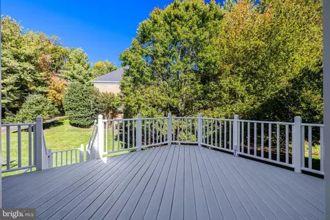 Exterior - 1200 Chadsworth Ct, Mclean, VA 22102 photo 7 of 12