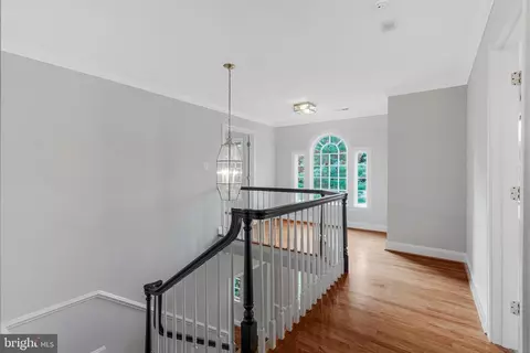Entry Way - 1200 Chadsworth Ct, Mclean, VA 22102 photo 5 of 8
