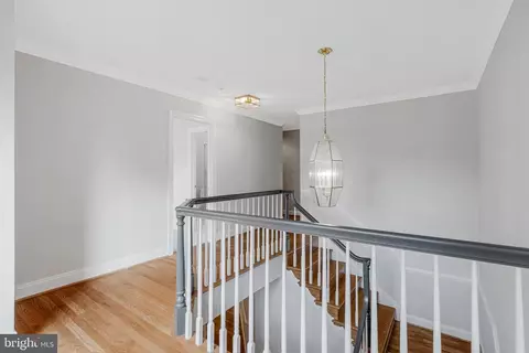 Entry Way - 1200 Chadsworth Ct, Mclean, VA 22102 photo 6 of 8