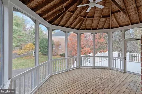 Exterior - 1200 Chadsworth Ct, Mclean, VA 22102 photo 4 of 12