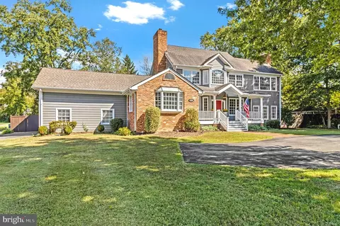 4106 Ferry Landing Rd, Alexandria, VA 22309