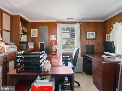 910 Locust St, Herndon, VA 20170 photo 16