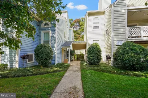 7772 Willow Point Dr #7772, Falls Church, VA 22042
