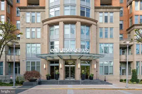 8220 Crestwood Heights Dr #315, Mclean, VA 22102