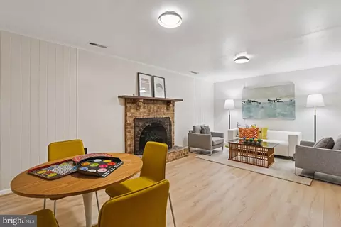 Living - 7370 Eldorado St, Mclean, VA 22102 photo 7 of 7