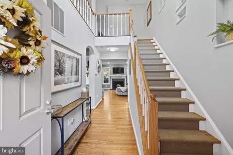 1792 Duffield Ln, Alexandria, VA 22307